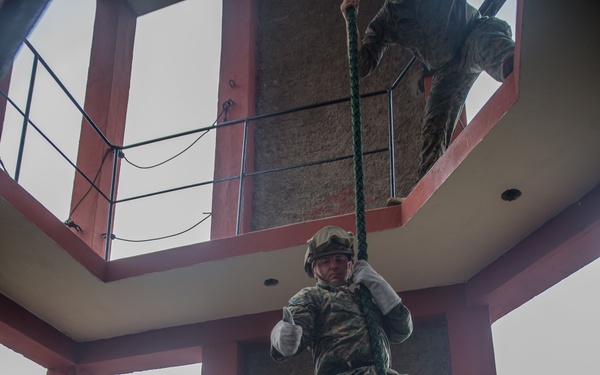 UNITAS 2017: Fast-rope training