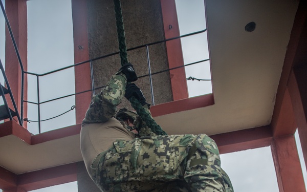 UNITAS 2017: Fast-rope training