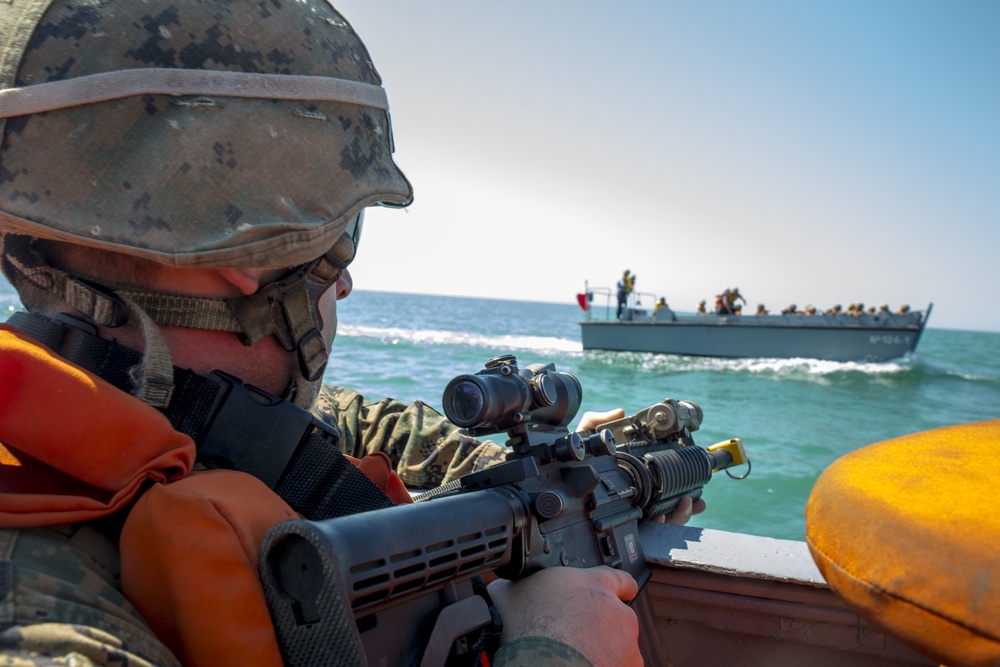 U.S. Marines, Ukrainian marines and Turkish marines conduct an amphibious beach assault during Sea Breeze 17