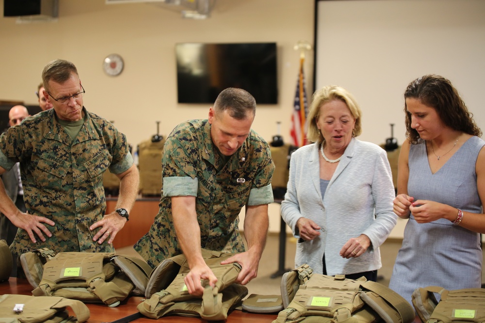 Marine Corps’ acquisition command gives congresswoman insider view of newest gear