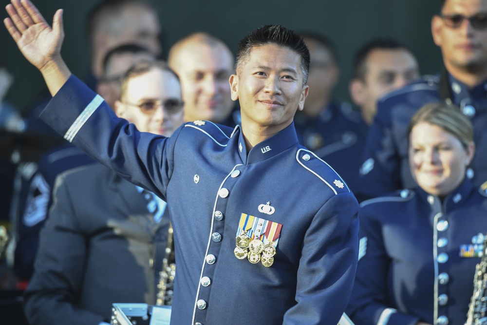562nd Air National Guard Band of the West Coast kicks off summer at Los Angeles Polliwog Park.