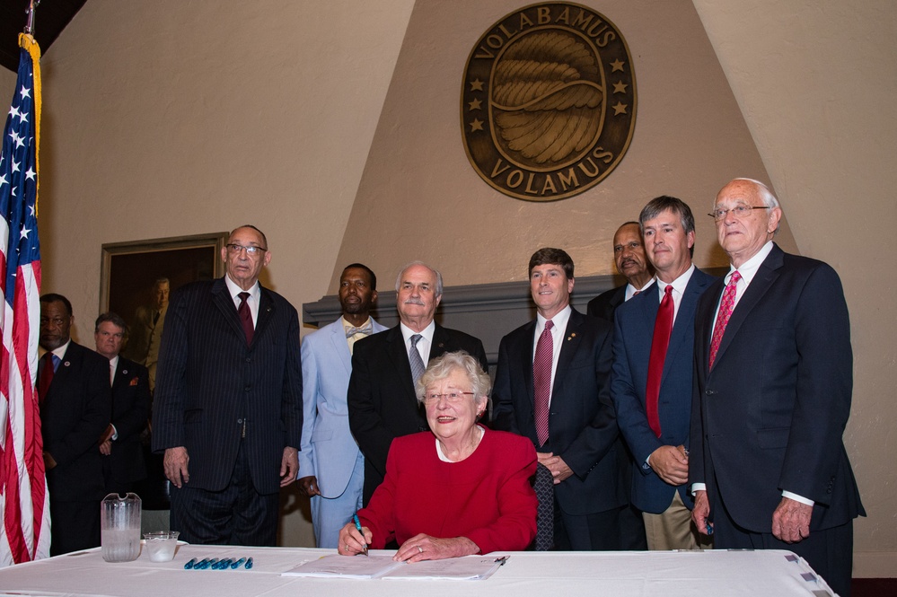 Gov Ivey Signs Legislation to Benefit Alabama Military Members