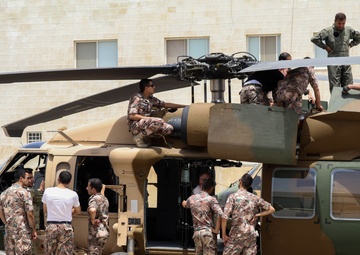 US, Jordan militaries train on new Black Hawks