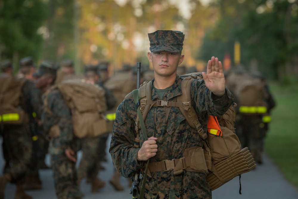 Parris Island recruits hike closer to title Marine