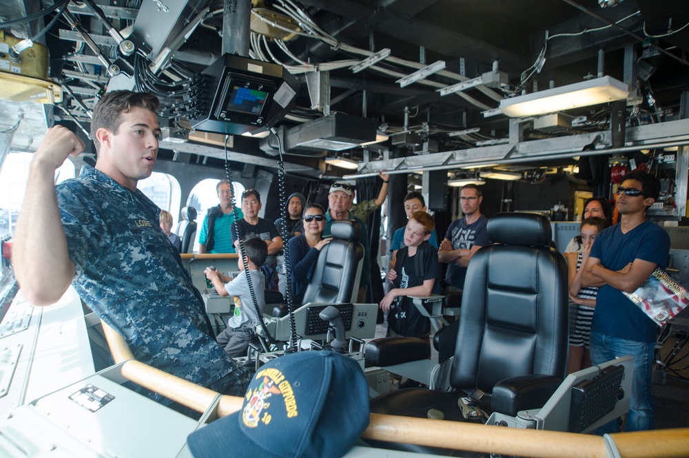 USS Gabrielle Giffords (LCS-10) General Public Visitation