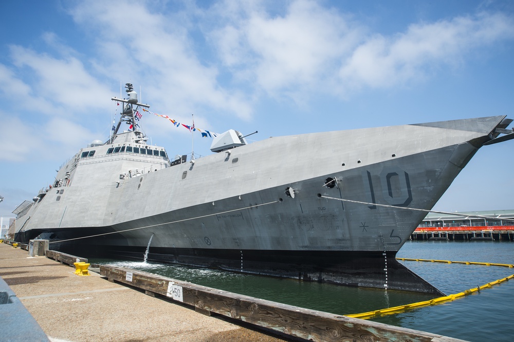 USS Gabrielle Giffords (LCS-10) General Public Visitation