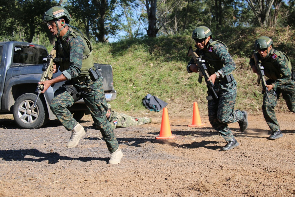 Dvids - Images - Fuerzas Comando 2017 [image 4 Of 8]