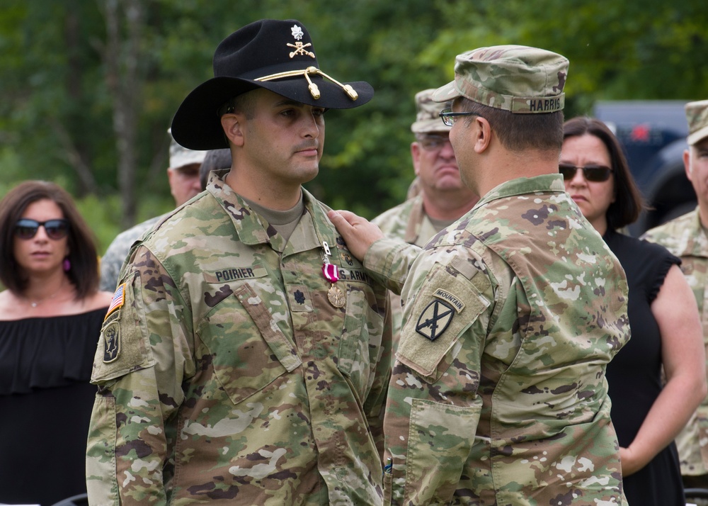 Commander receives award