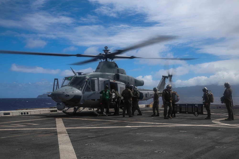 Shock Trauma Platoon readies aircraft