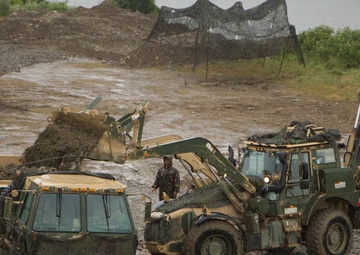 US, Romanian engineers support tactical river crossing