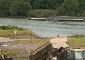 US, Romanian engineers support tactical river crossing