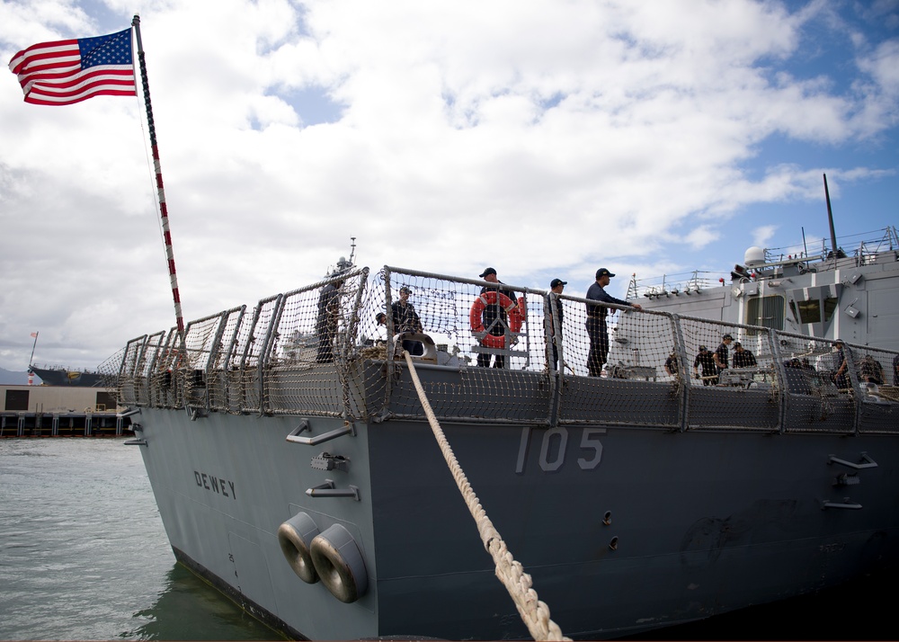 USS Dewey Arrives at Pearl Harbor