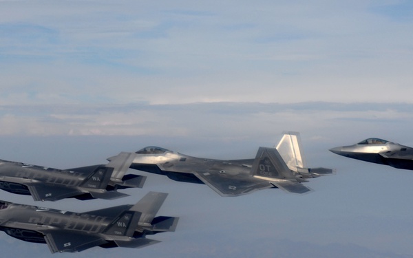 433rd WPS integrates with new 6th WPS F-35s