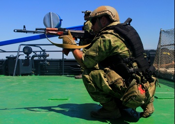 Ukrainian SOF takes aim during Sea Breeze 17 on the Black Sea