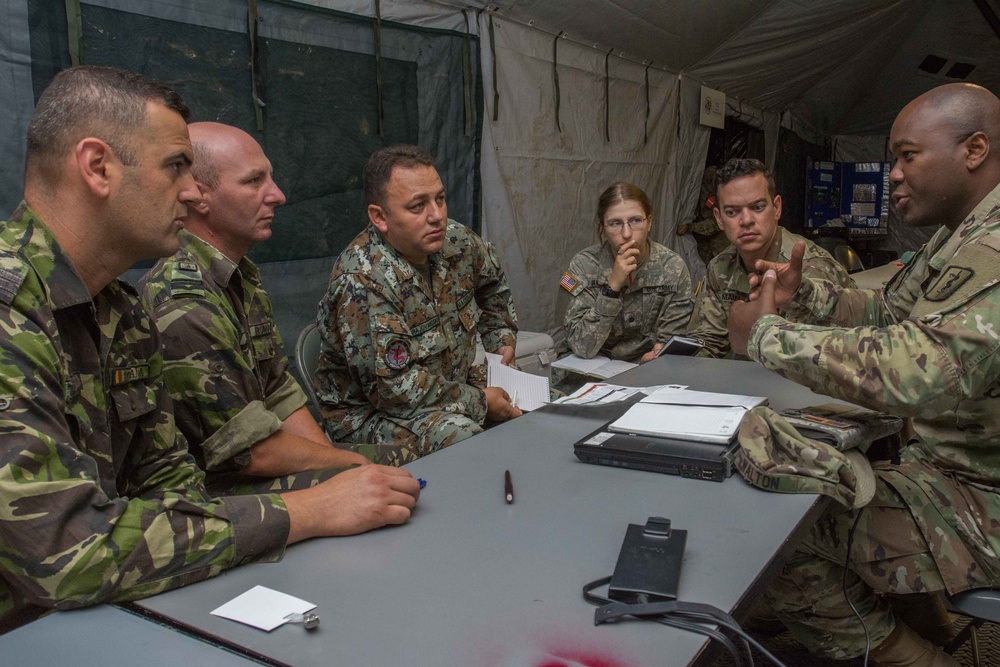 Medical Brigade demonstrates interoperability with Romania during Saber Guardian 17