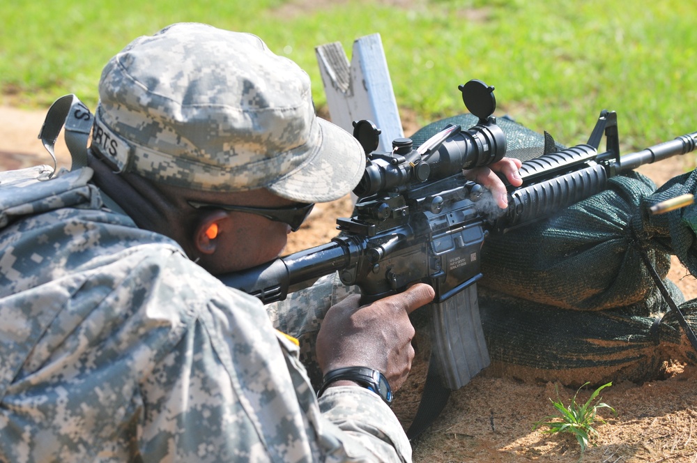 Specialist shoots for hawkeye
