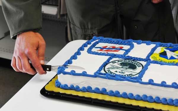 122nd Fighter Wing celebrates AAFES 122nd birthday