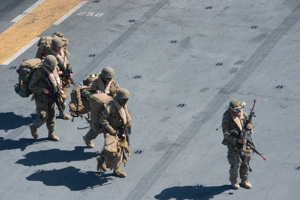 USS Bonhomme Richard (LHD 6) Flight Deck Operations