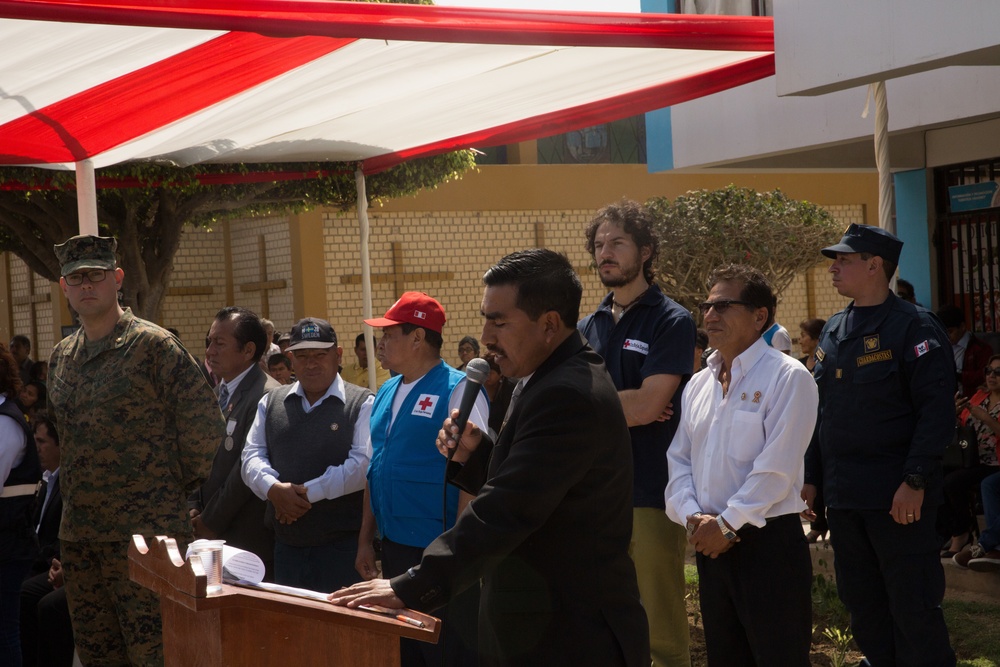 UNITAS 2017: Marines deliver aid to Huarmey