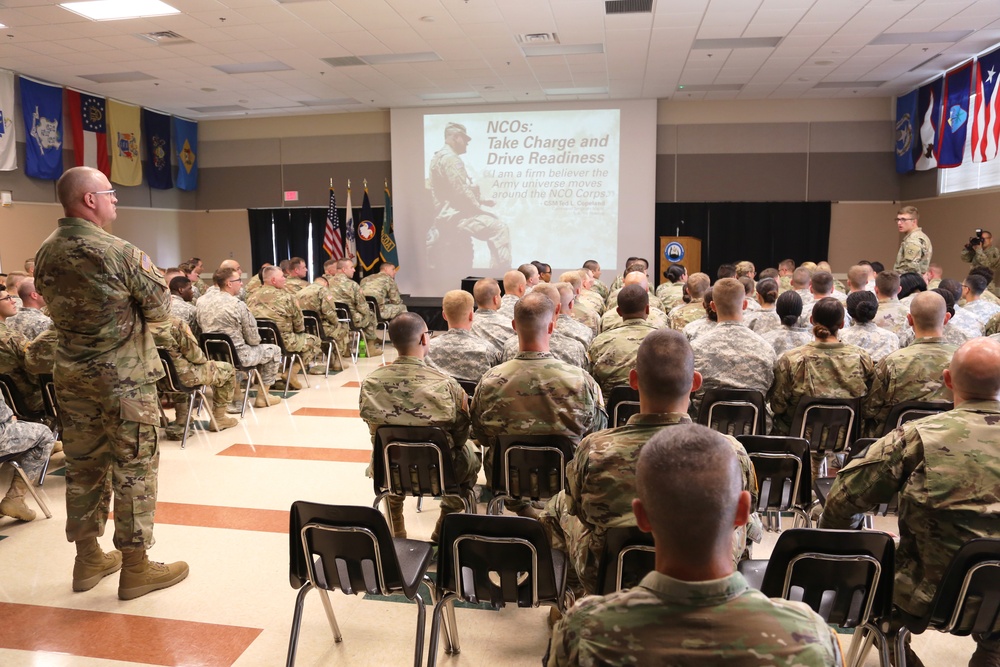 Army Reserve command sergeant major holds enlisted huddle at Fort McCoy