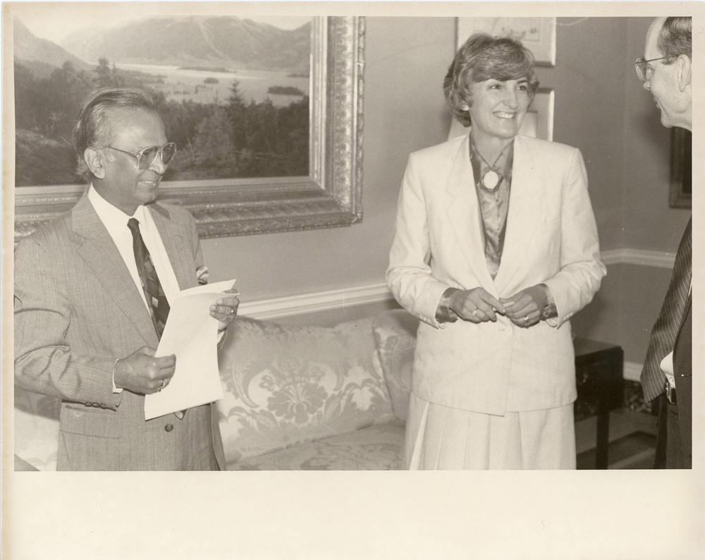 Signing Bangladesh 1990