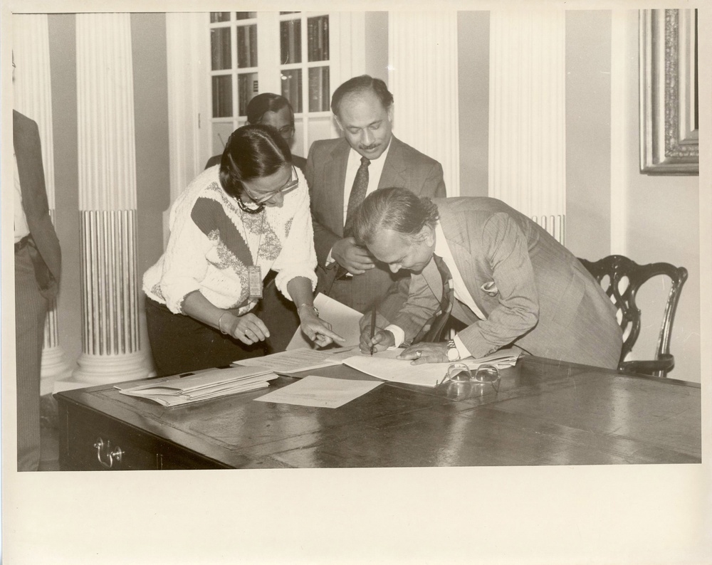 Signing Bangladesh 1990