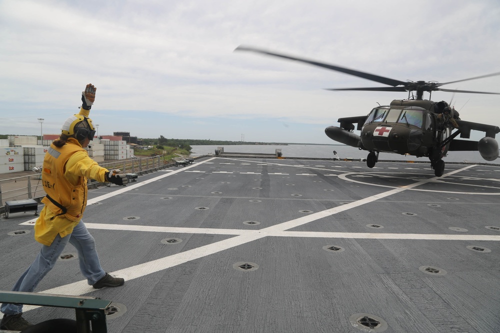 MSC Civil Service Mariners and U.S. Navy Sailors Conduct Flight Operations during Southern Partnership Station 17