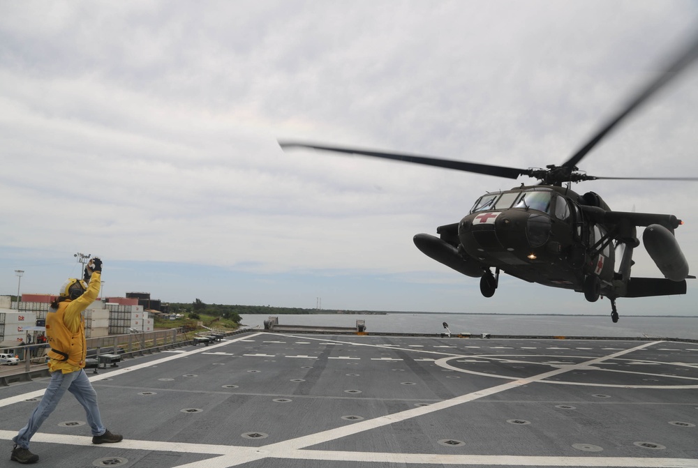 MSC Civil Service Mariners and U.S. Navy Sailors Conduct Flight Operations during Southern Partnership Station 17