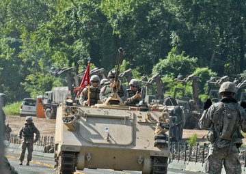 Multi-component engineers build bridges at River Assault 2017