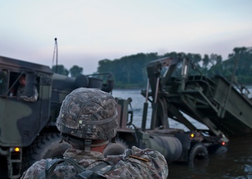 Multi-component engineers build bridges at River Assault 2017