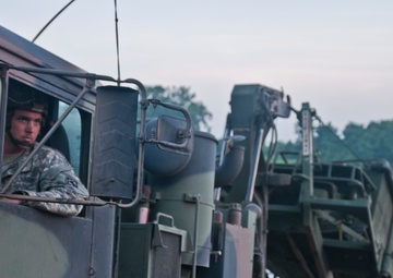 Multi-component engineers build bridges at River Assault 2017