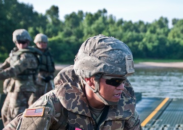 Multi-component engineers build bridges at River Assault 2017