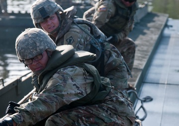 Multi-component engineers build bridges at River Assault 2017