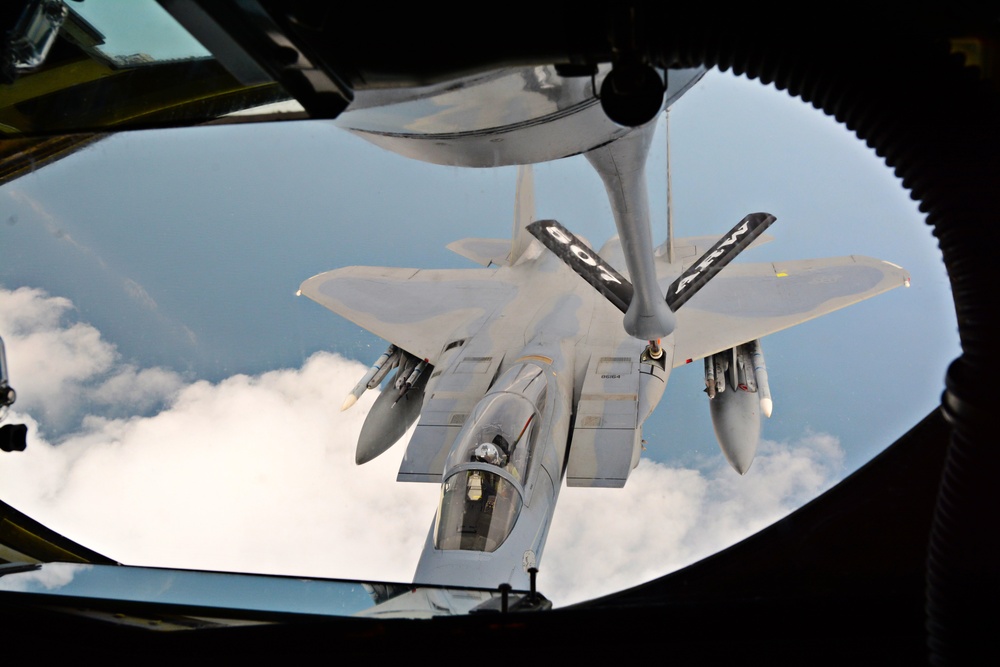Total Force Airmen maximize refueling capacity in Europe