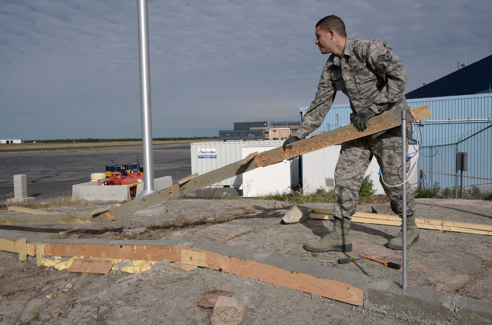 Oregon Air National Guardsmen Deploy for Training to Canada