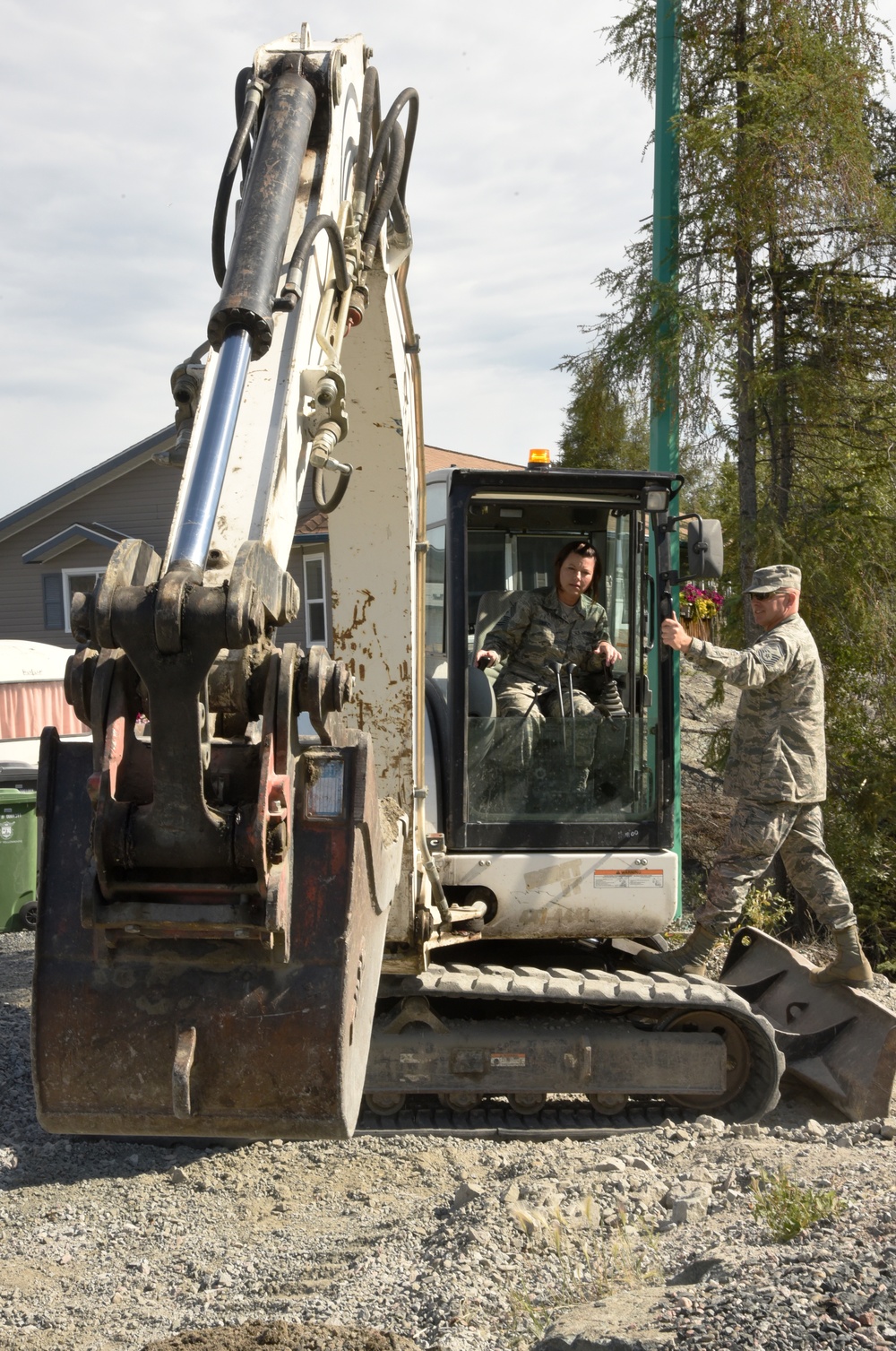 Oregon Air National Guardsmen Deploy for Training to Canada