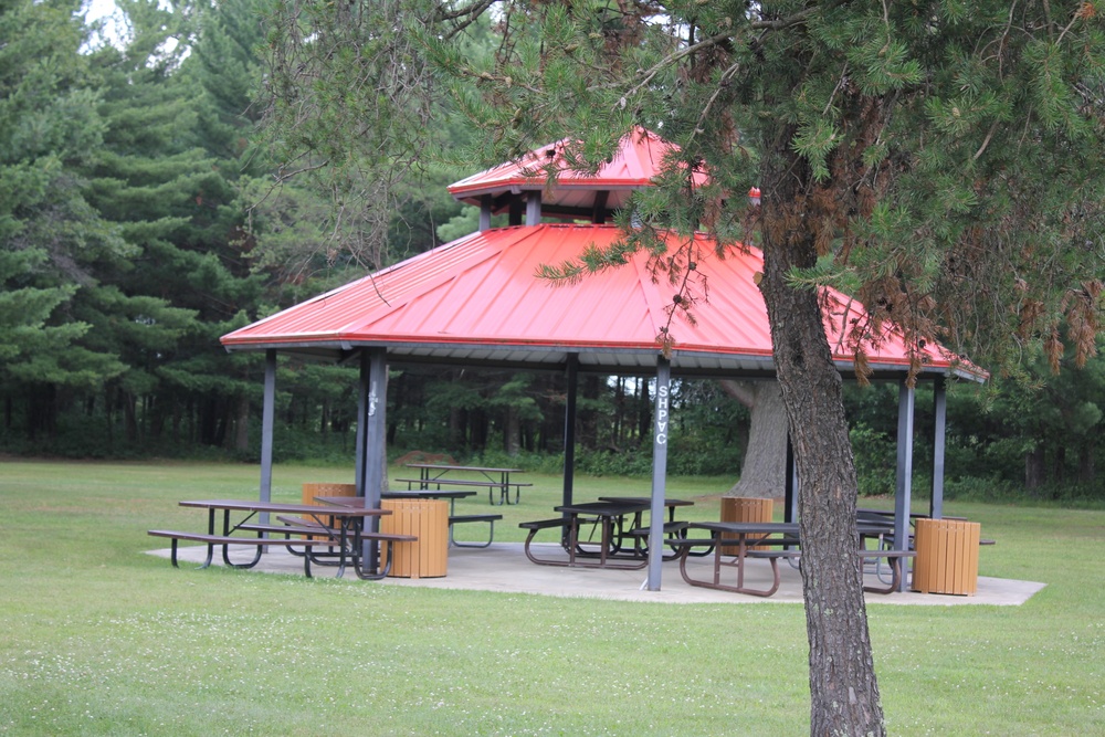 Picnic pavilion at Pine View Campground