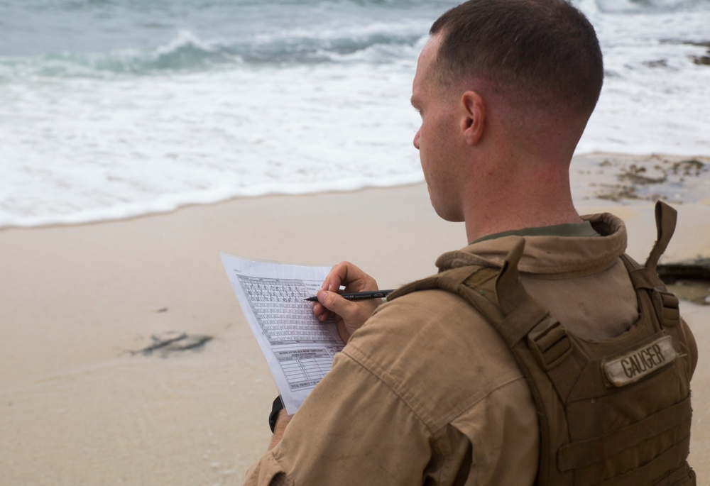 CAC AAV’s splash into the Pacific