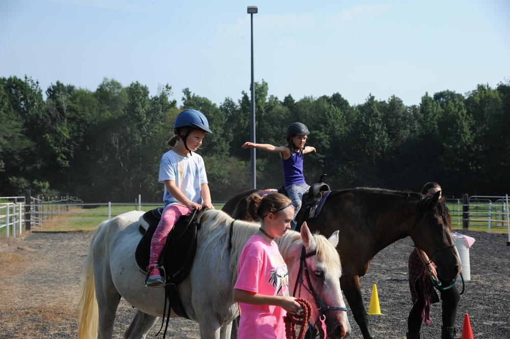 RIDES supports military families through therapeutic horse riding