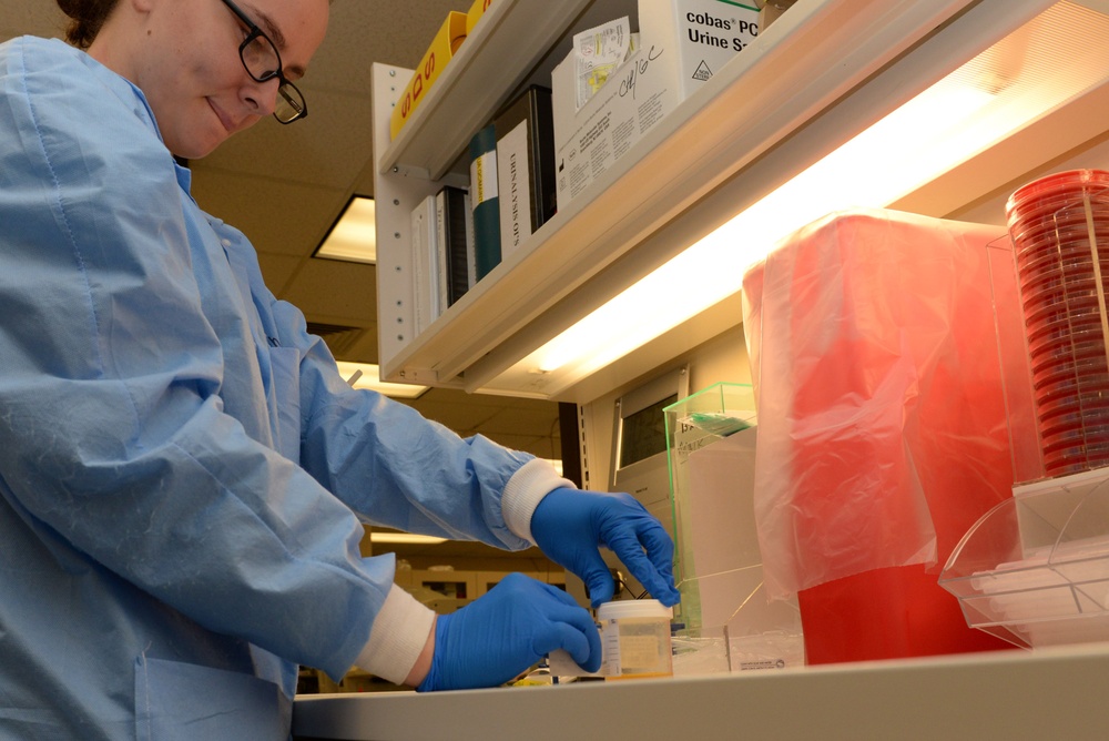 Wright-Patt lab screens urine chemistries for detecting cellular elements