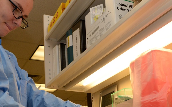 Wright-Patt lab screens urine chemistries for detecting cellular elements