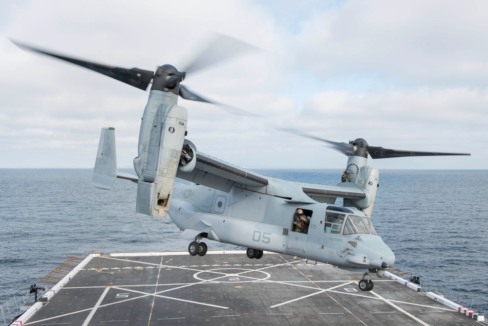 DVIDS - Images - USS Anchorage Flight Operations [Image 3 of 5]