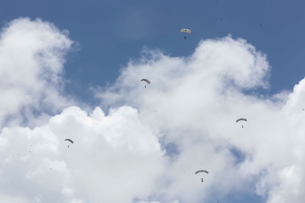 15th MEU Maritime Raid Force Free Fall (Because I’m free, free falling)