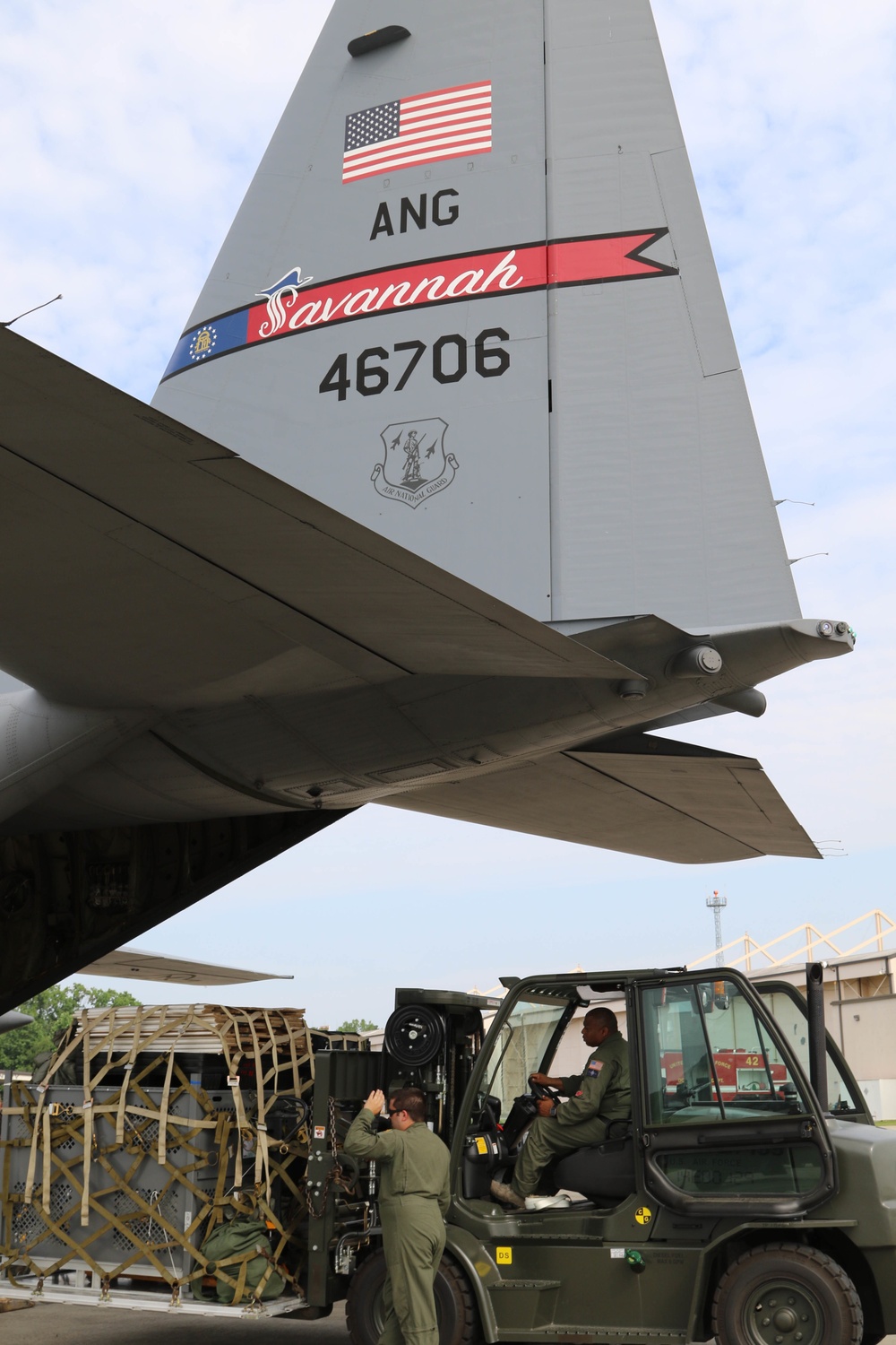 165th Airlift Wing C-130 H3 Loading