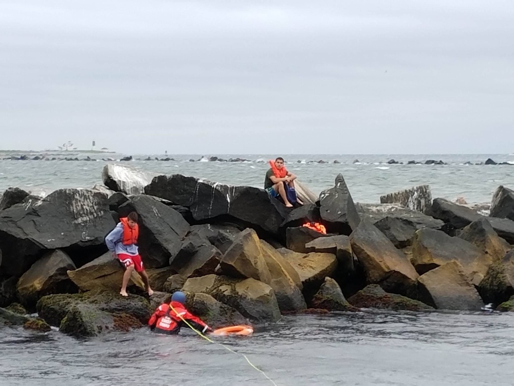 Coast Guard rescues 2 teenagers off Point Judith, Rhode Island
