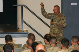 TACOM LCMC Commander visits  logistics leaders