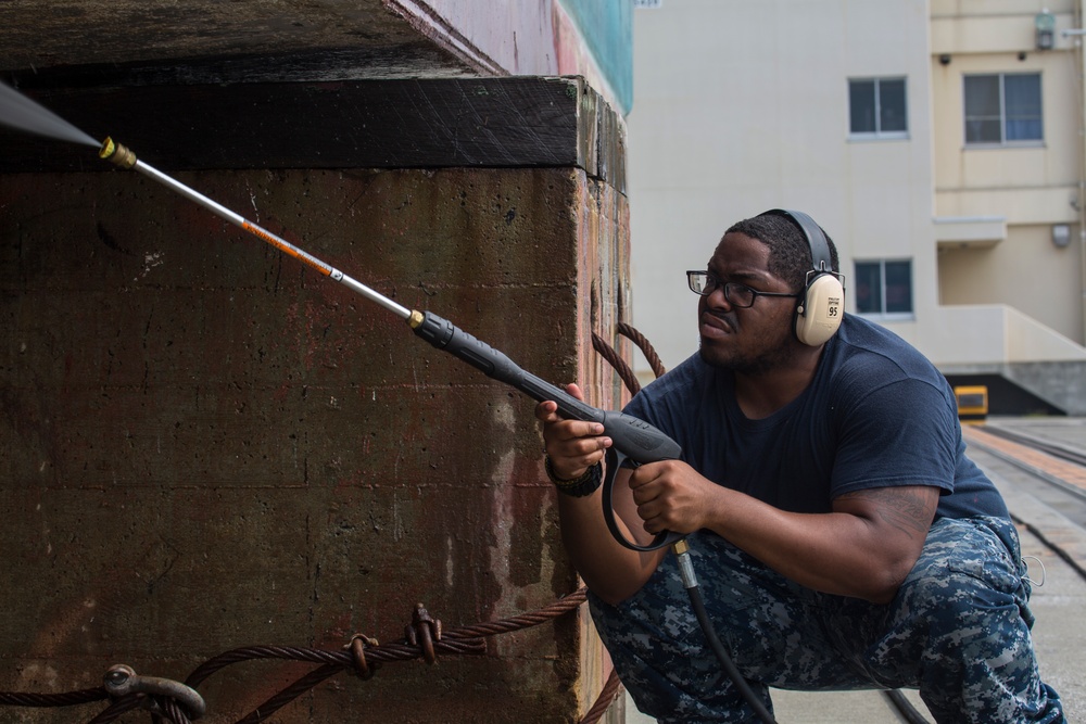 Harbor Ops conducts routine boat wash