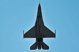 Cleared for landing: Shaw welcomes local aviators