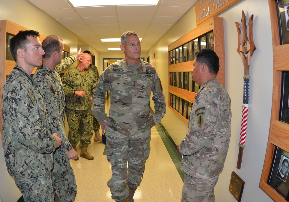 USASOC Commander Tours NAVSCIATTS