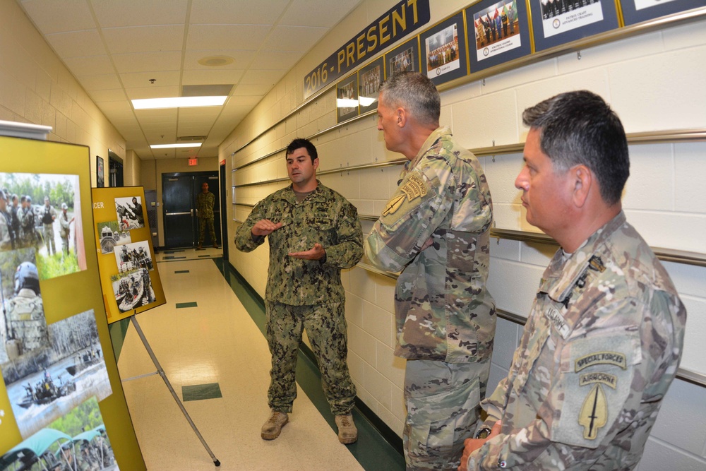 USASOC Commander Tours NAVSCIATTS